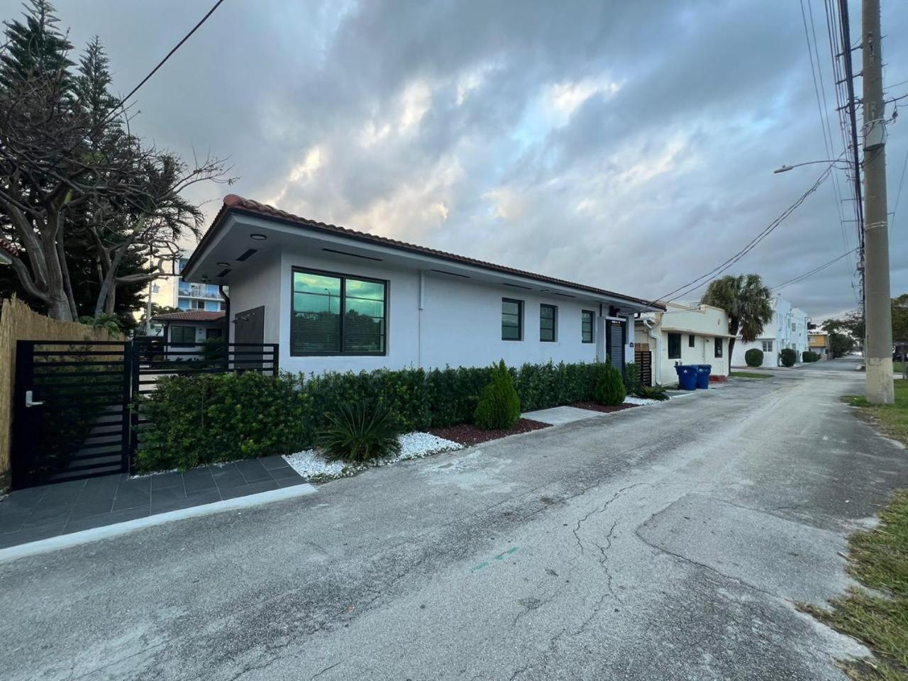 Los Patios Home Suites Miami Beach Exterior photo