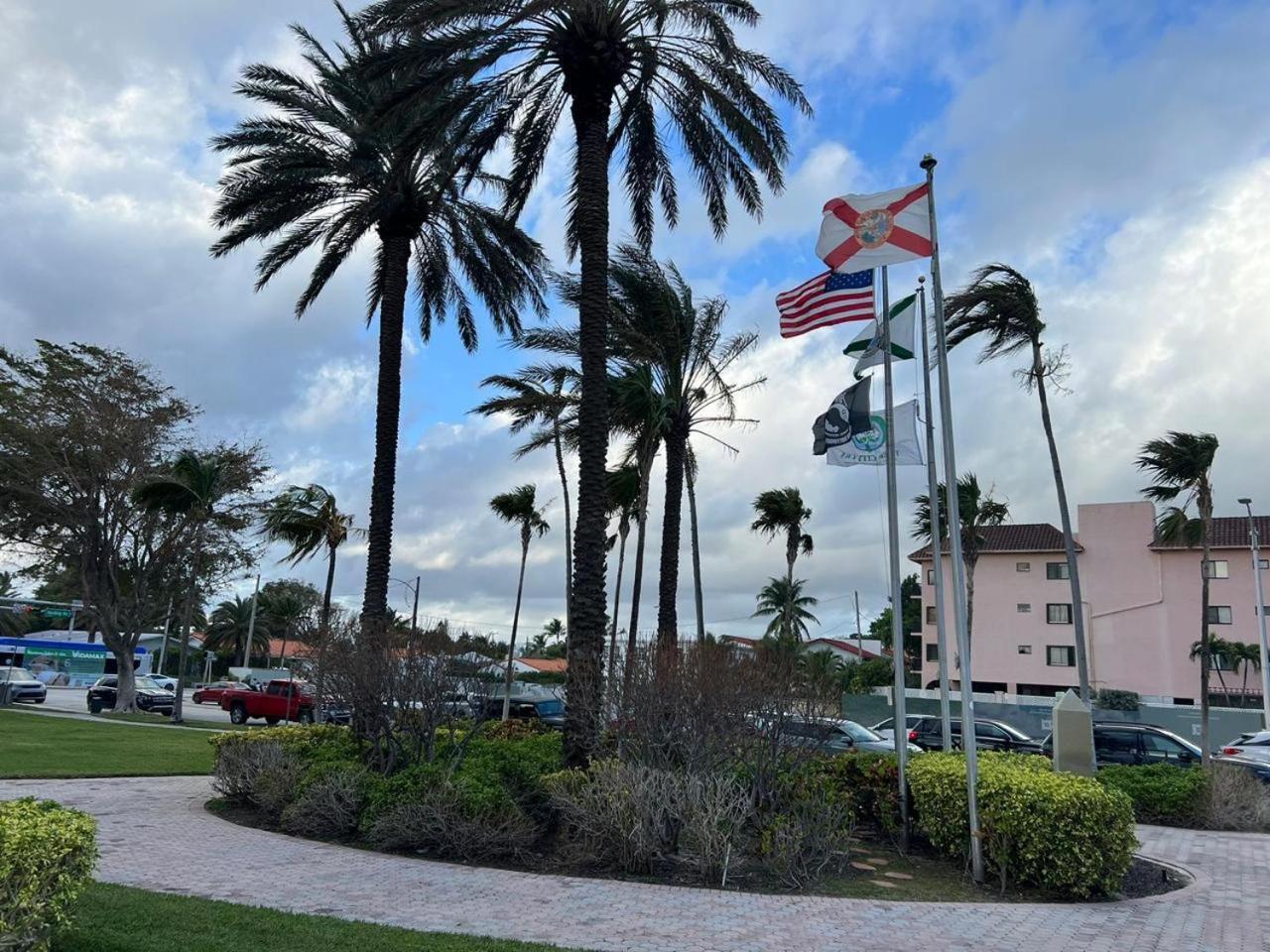 Los Patios Home Suites Miami Beach Exterior photo