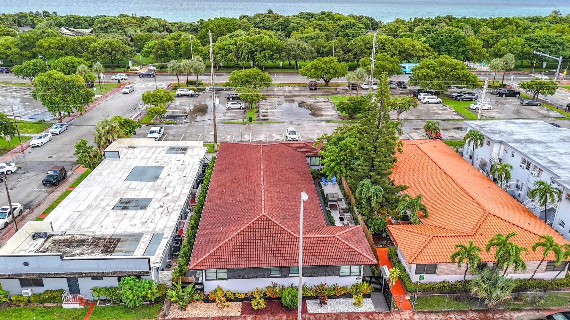 Los Patios Home Suites Miami Beach Exterior photo