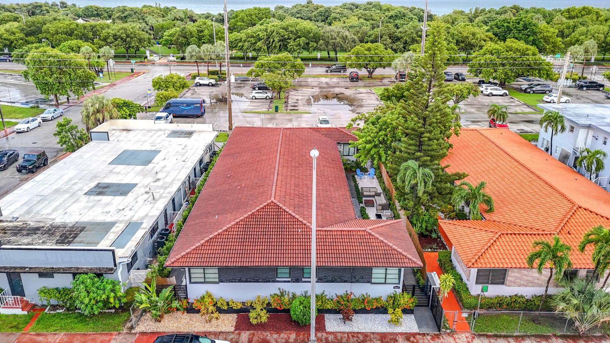 Los Patios Home Suites Miami Beach Exterior photo