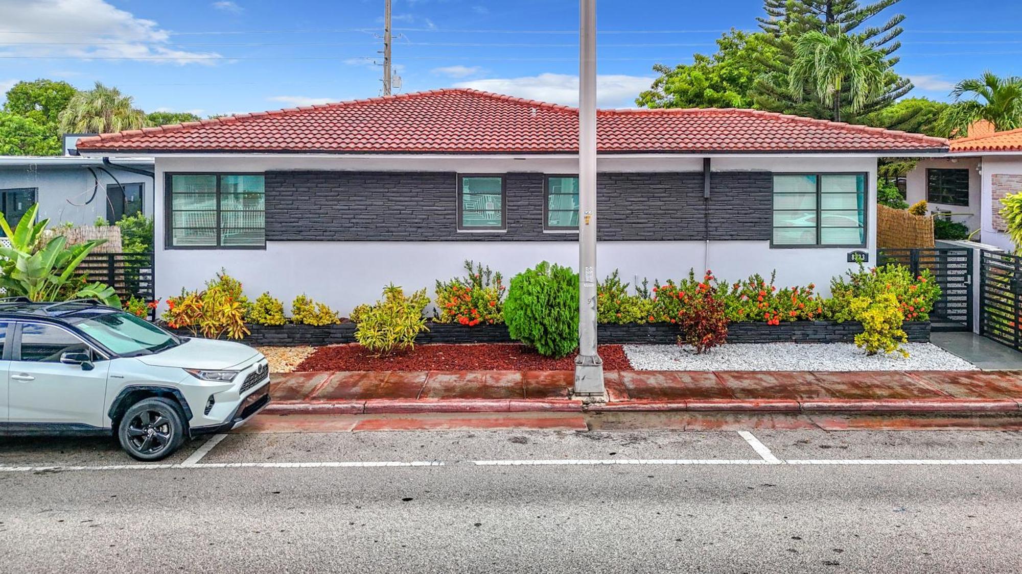 Los Patios Home Suites Miami Beach Exterior photo